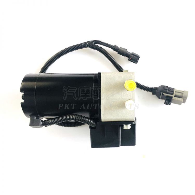 Commercial vehicle cab lift pump